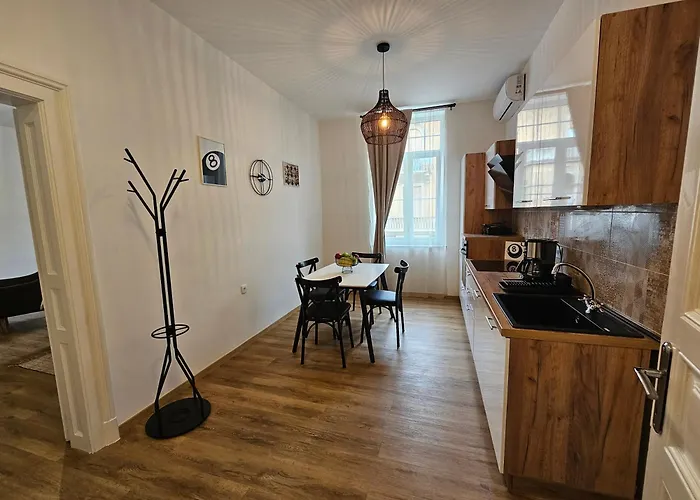 No8 Apartman Abbázia